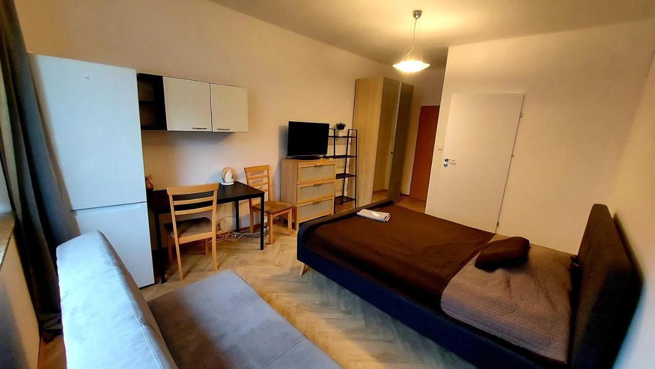 Citysopot-Centrum-Dabrowskiego Bilik gambar